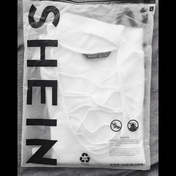 Shein criss cross choker neck top - Picture 3 of 3